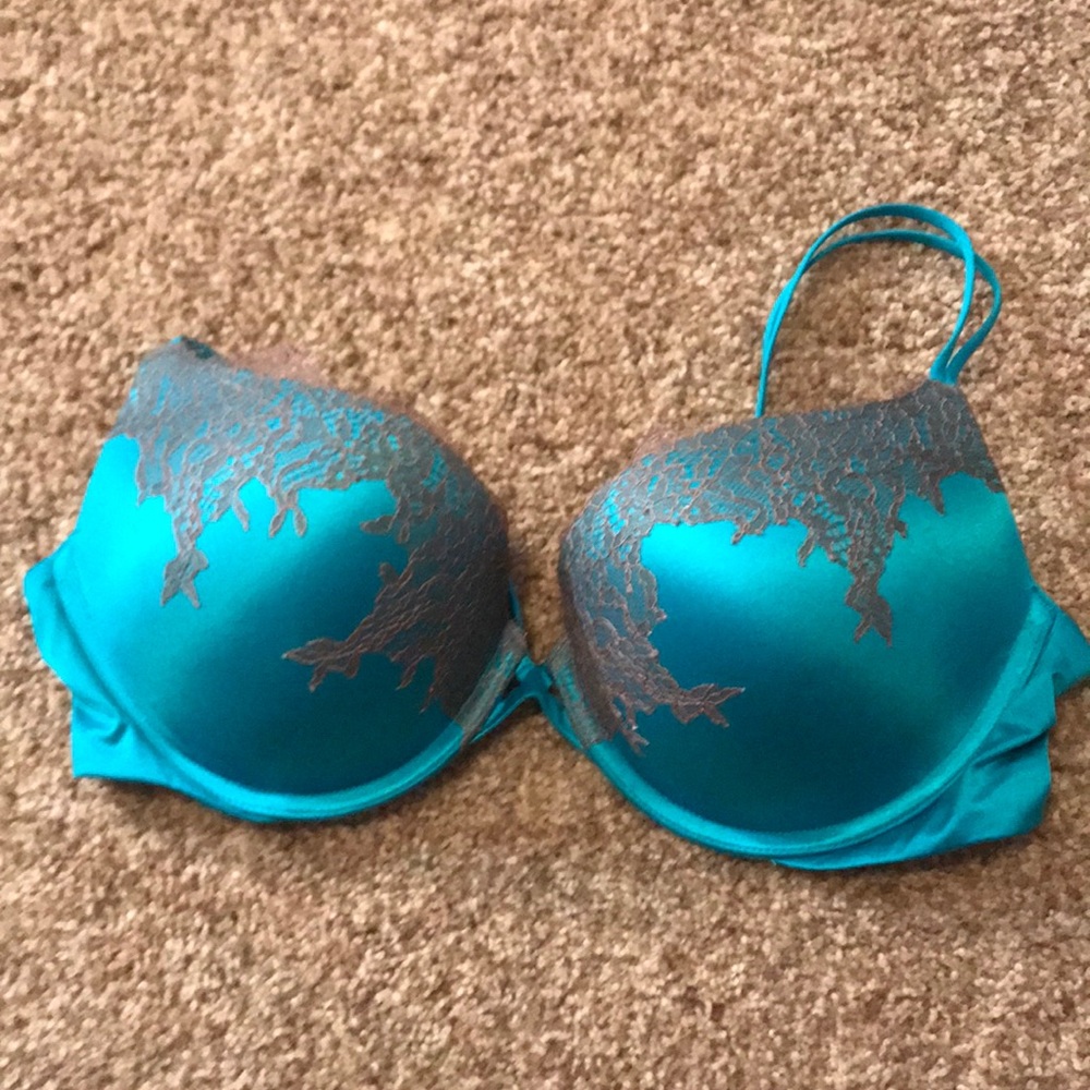 Very Sexy VS Push Up 32DDD
